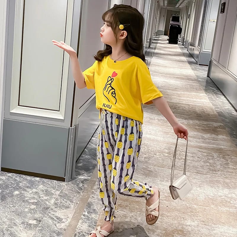 Yellow Hand Print T-shirt Trouser Night Suit For Kids (Ne-35)